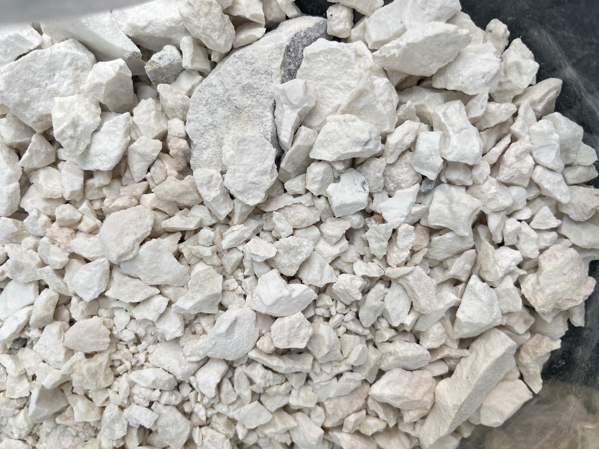 Bentonite dạng cục cho vật liệu xây dựng 